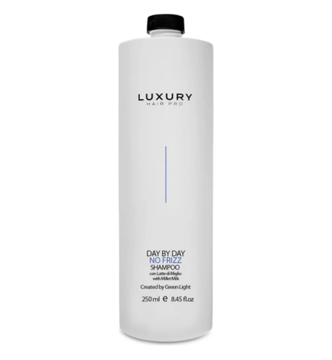 Luxury Hair Pro Day By Day No Frizz Shampoo / Шампунь разглаживание и выпрямление, 1000 мл Luxury Hair Pro Day By Day No Frizz Shampoo / Шампунь разглаживание и выпрямление, 1000 мл