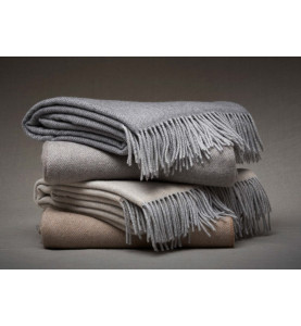 Плед Mastro Raphael Pleasures Leo с вышивкой пчела темно-серый